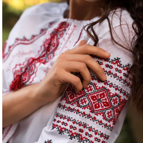 Verb > Embroider